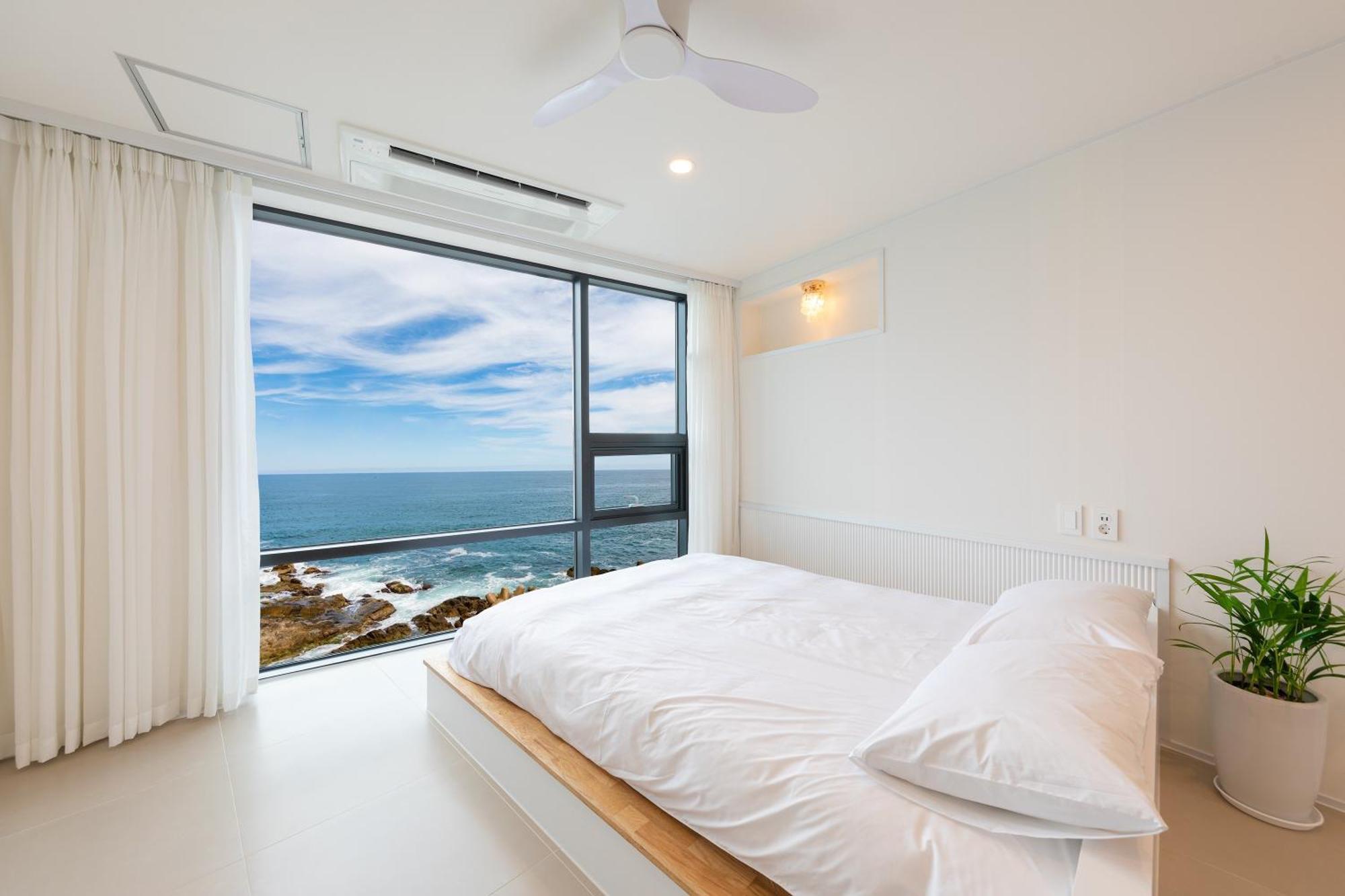 Gangneung Hue Pension Ocean View, Spa, Couple Exterior foto